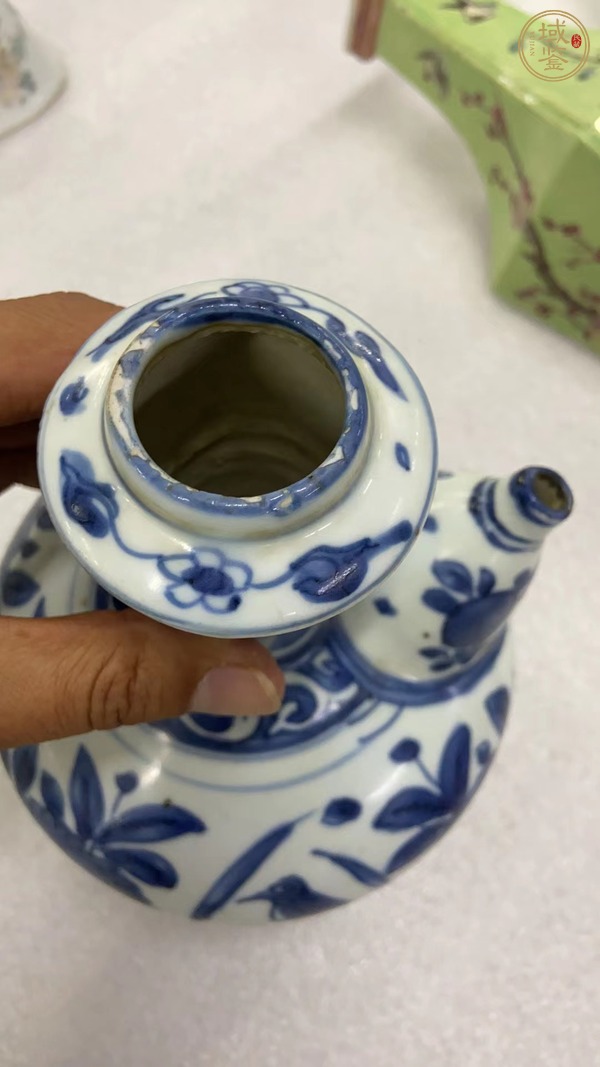 古玩陶瓷青花花鳥紋軍持真品鑒賞圖