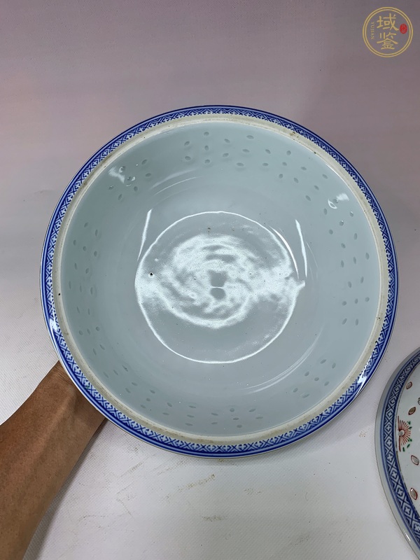 古玩陶瓷玲瓏瓷一品鍋真品鑒賞圖