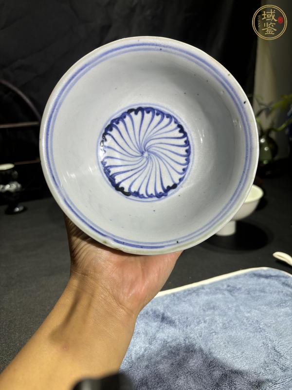 古玩陶瓷青花云氣樓閣紋茶碗真品鑒賞圖