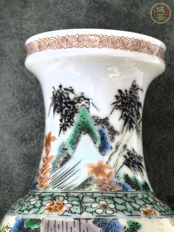 古玩陶瓷五彩瓶真品鑒賞圖