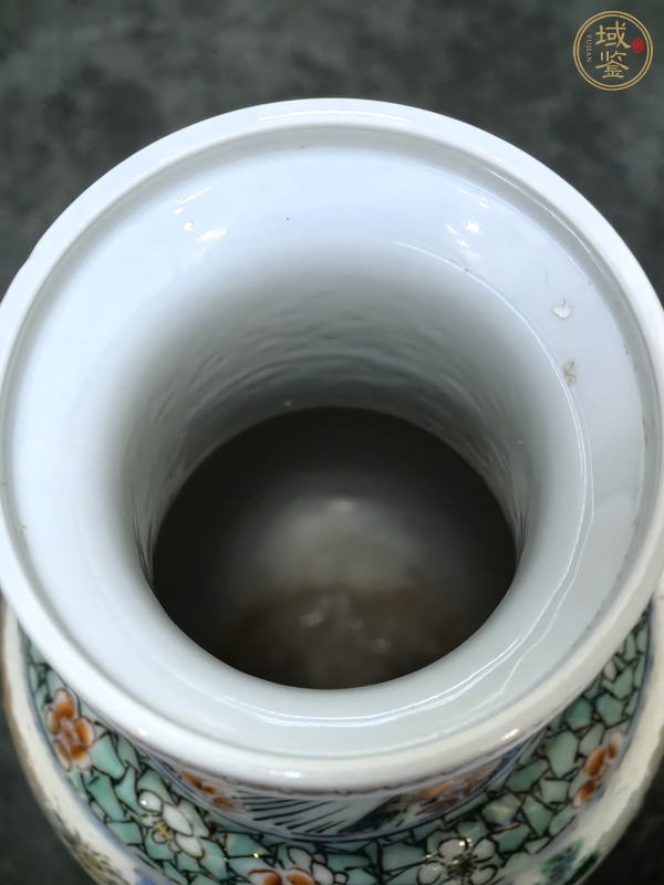 古玩陶瓷五彩瓶真品鑒賞圖