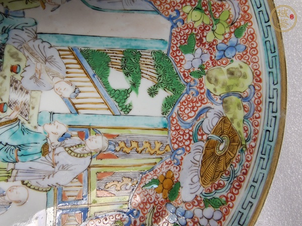 古玩陶瓷人物紋廣彩盤真品鑒賞圖