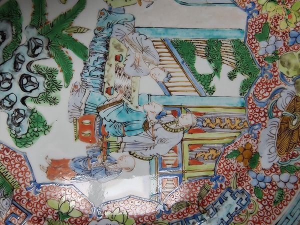 古玩陶瓷人物紋廣彩盤真品鑒賞圖