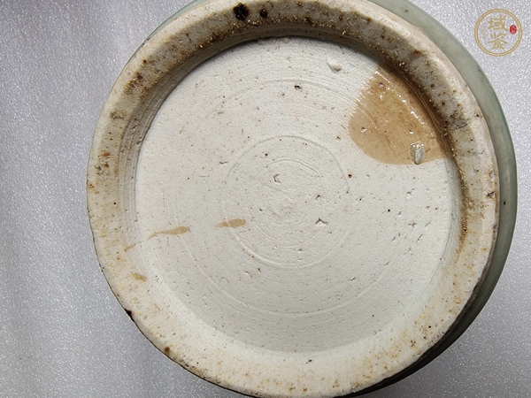 古玩陶瓷豆青釉圈足筒式香爐真品鑒賞圖