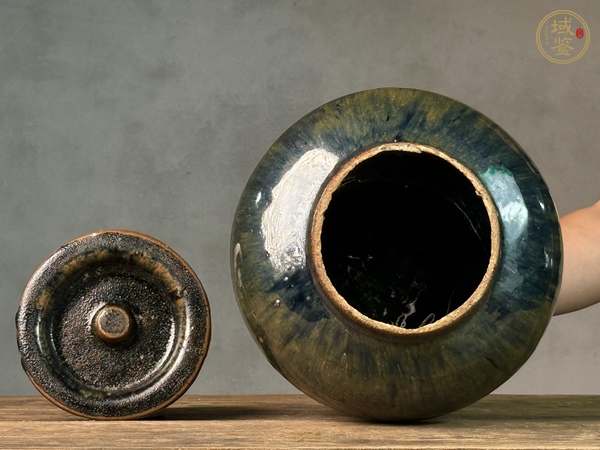 古玩陶瓷藍(lán)毫茶葉罐真品鑒賞圖