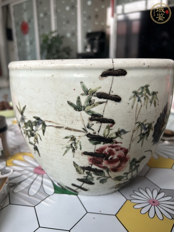 古玩陶瓷粉彩缸真品鑒賞圖