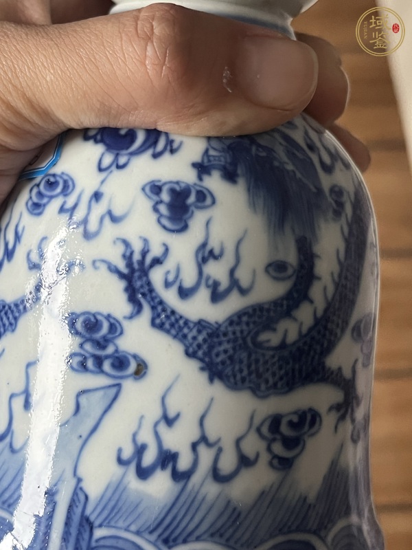 古玩陶瓷龍紋燭臺(tái)真品鑒賞圖