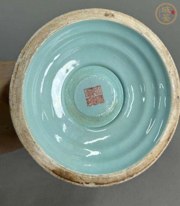 古玩陶瓷清乾隆粉彩纏枝花卉綬帶瓶貢器真品鑒賞圖