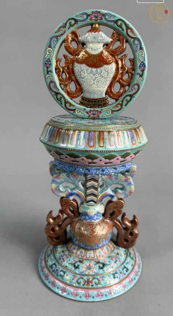 古玩陶瓷清乾隆粉彩纏枝花卉綬帶瓶貢器真品鑒賞圖