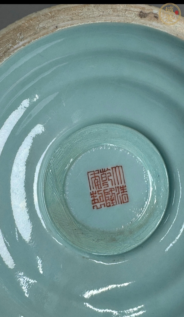 古玩陶瓷清乾隆粉彩纏枝花卉綬帶瓶貢器真品鑒賞圖