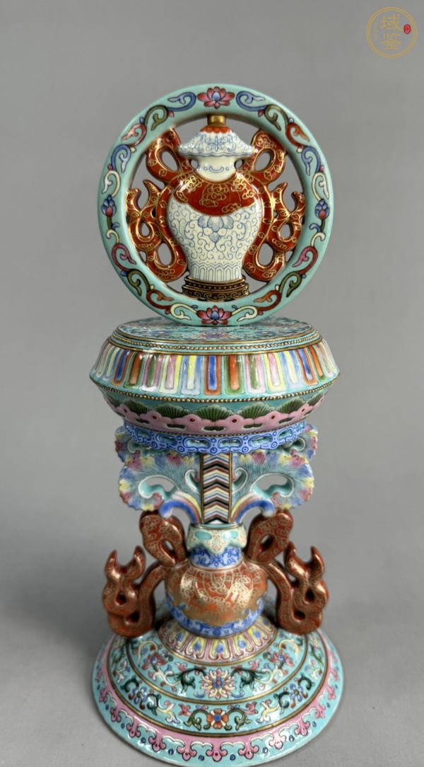 古玩陶瓷清乾隆粉彩纏枝花卉綬帶瓶貢器真品鑒賞圖