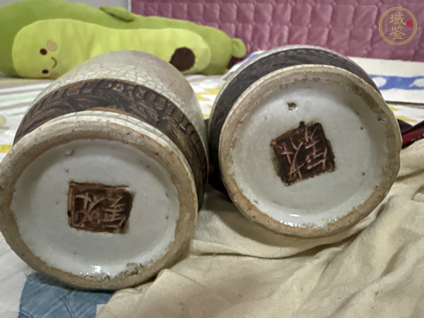 古玩陶瓷哥釉鐵銹花瓶真品鑒賞圖