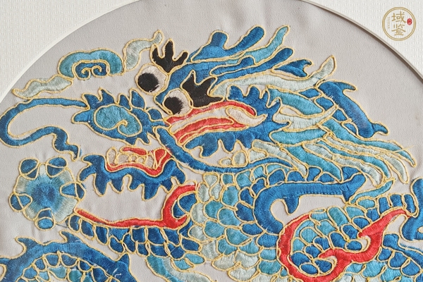 古玩雜項三藍繡龍紋刺繡掛屏一組真品鑒賞圖