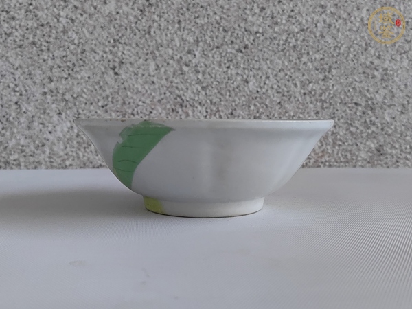 古玩陶瓷粉彩官上加官花口碗真品鑒賞圖