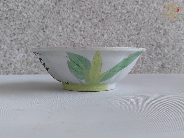 古玩陶瓷粉彩官上加官花口碗真品鑒賞圖