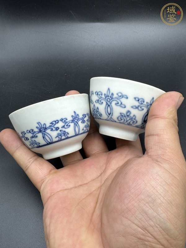 古玩陶瓷青花纏枝花卉紋茶碗真品鑒賞圖