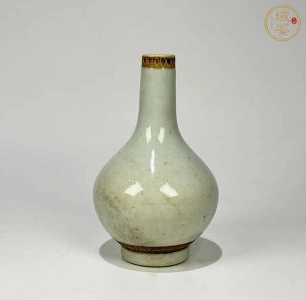 古玩陶瓷鐵銹釉龍紋錐把瓶真品鑒賞圖