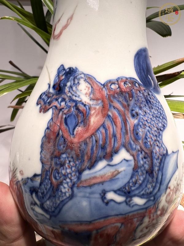 古玩陶瓷青花釉里紅瑞獸紋尊真品鑒賞圖