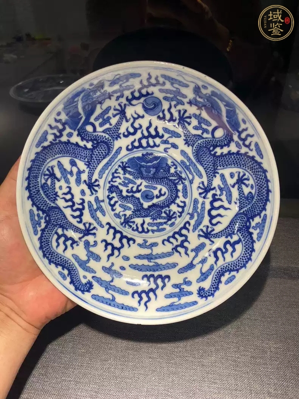 古玩陶瓷龍紋青花盤真品鑒賞圖