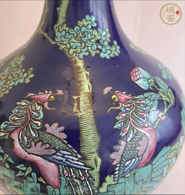 古玩陶瓷清光緒 祭藍(lán)釉加彩賞瓶真品鑒賞圖
