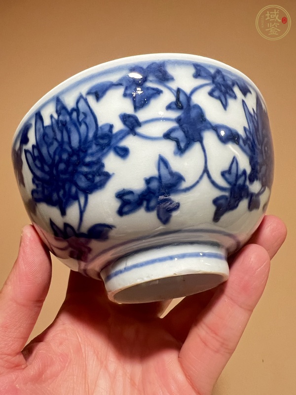 古玩陶瓷青花纏枝花卉紋碗真品鑒賞圖