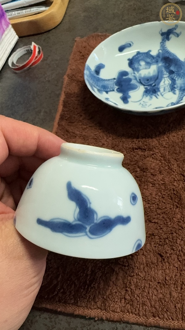 古玩陶瓷清雍正青花過墻云龍趕珠紋盤真品鑒賞圖