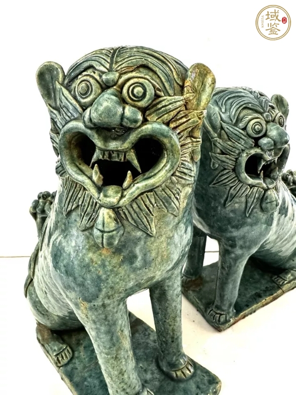 古玩陶瓷石灣窯綠釉獅子擺件真品鑒賞圖