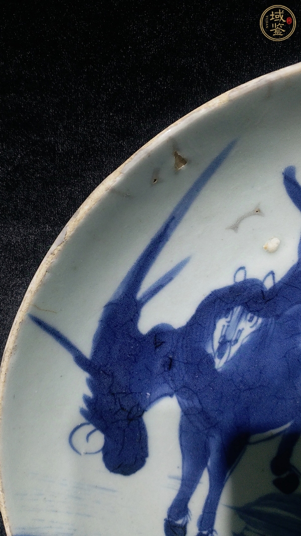 古玩陶瓷柳蔭雙駿圖青花盤真品鑒賞圖