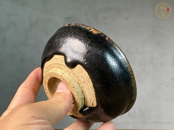 古玩陶瓷黑釉主人杯真品鑒賞圖