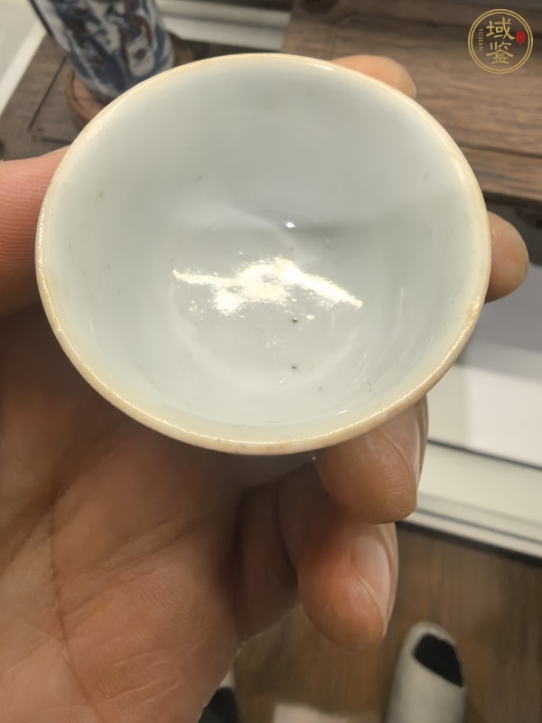 古玩陶瓷粉彩二喬圖茶杯真品鑒賞圖