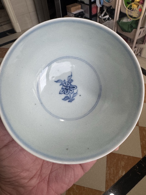 古玩陶瓷青花淡描如意云紋茶碗真品鑒賞圖