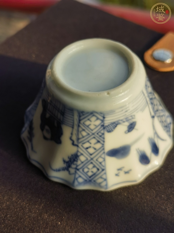 古玩陶瓷山水紋青花杯盤真品鑒賞圖