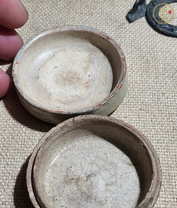 古玩陶瓷青釉印盒真品鑒賞圖