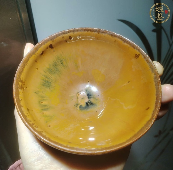 古玩陶瓷福清窯柿紅釉茶盞真品鑒賞圖