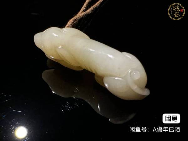 古玩玉器和田玉雕“臥犬”擺件真品鑒賞圖