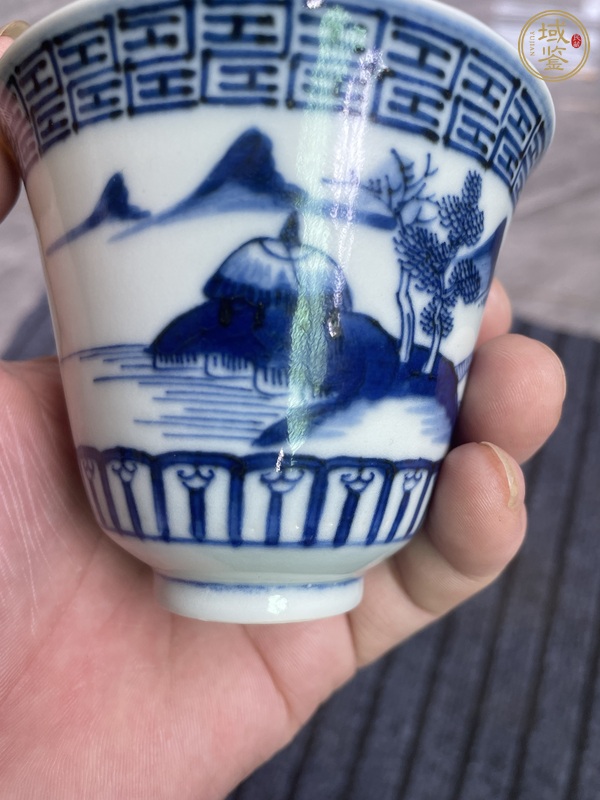 古玩陶瓷山水紋青花杯真品鑒賞圖