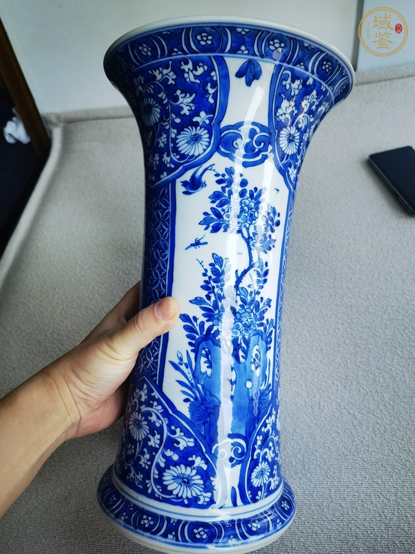 古玩陶瓷清康熙青花花蝶紋花觚真品鑒賞圖