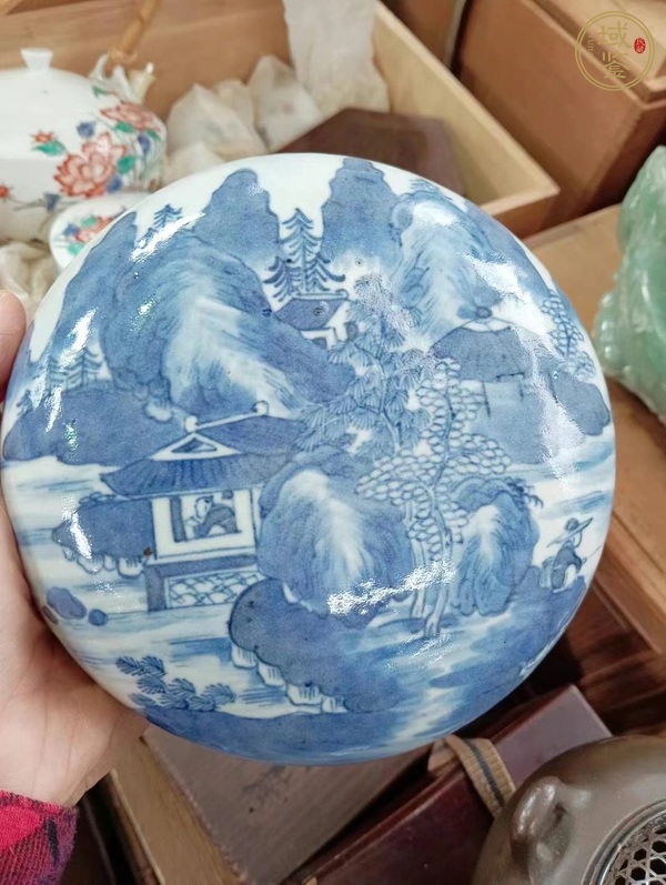 古玩陶瓷青花蓋盒真品鑒賞圖