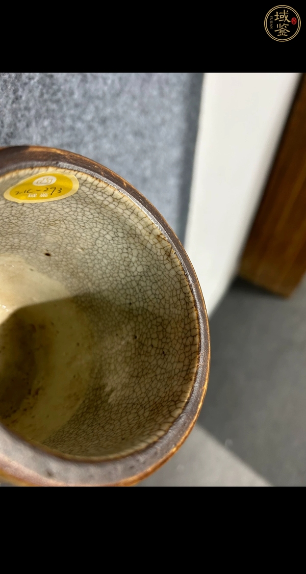 古玩陶瓷哥釉筆筒真品鑒賞圖