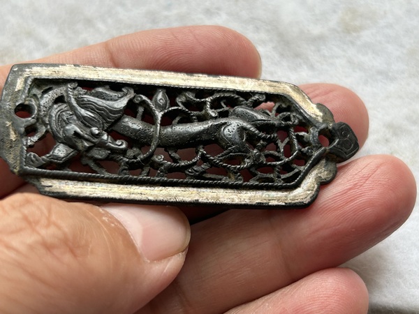 古玩雜項(xiàng)龍紋帶飾拍賣,當(dāng)前價(jià)格16000元