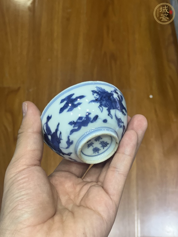 古玩陶瓷日本江戶青花天馬紋茶碗真品鑒賞圖