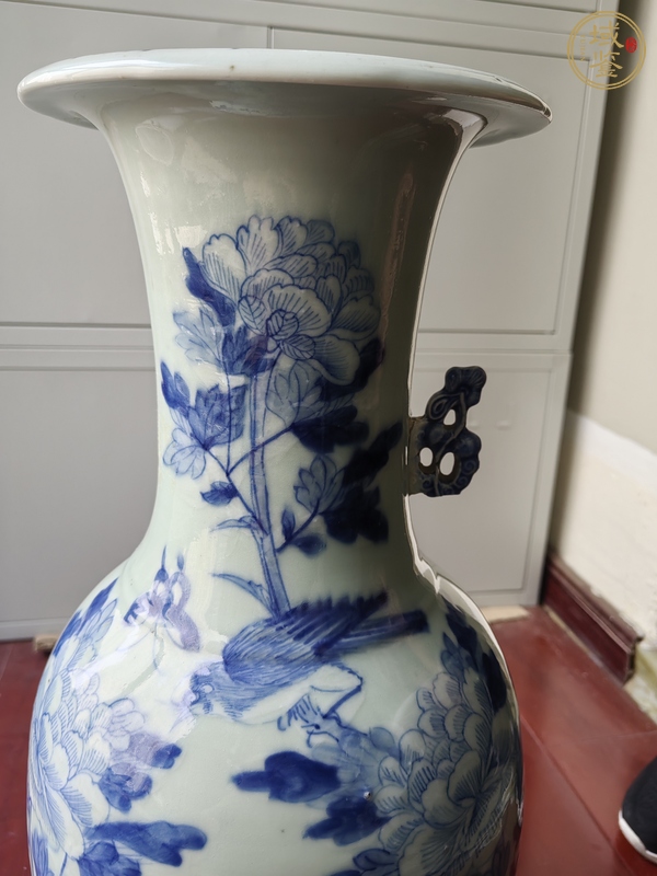 古玩陶瓷花鳥紋青花瓶真品鑒賞圖