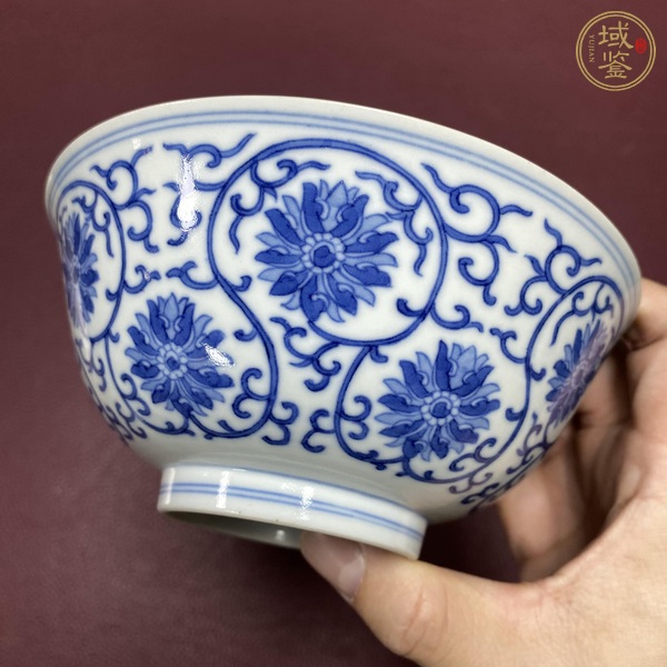 古玩陶瓷青花纏枝蓮紋碗真品鑒賞圖