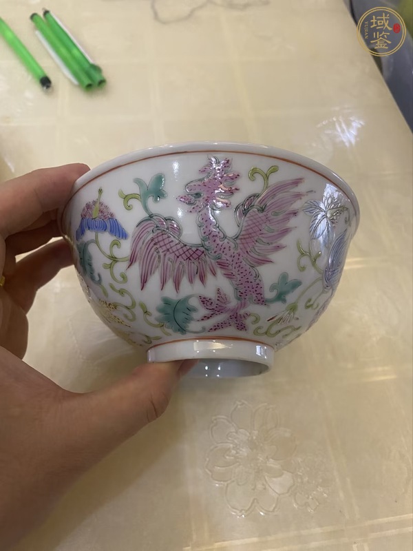 古玩陶瓷粉彩鳳紋碗真品鑒賞圖