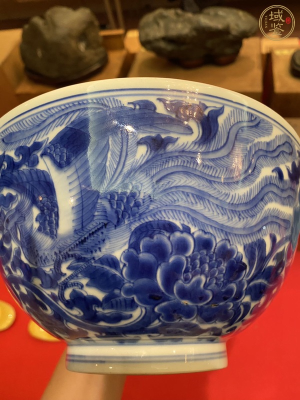 古玩陶瓷青花鳳穿牡丹圖墩式碗，注意品相真品鑒賞圖