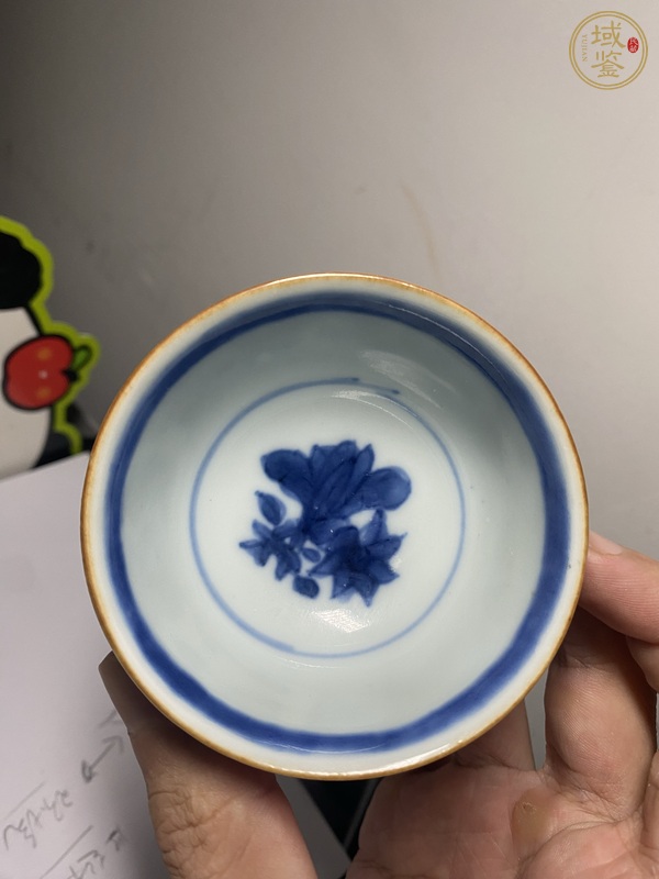 古玩陶瓷青花花卉紋杯真品鑒賞圖