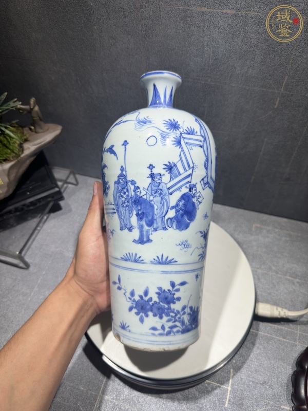 古玩陶瓷青花人物故事紋梅瓶真品鑒賞圖