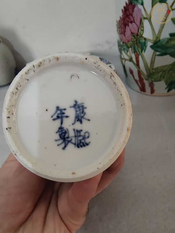 古玩陶瓷青花瓶真品鑒賞圖