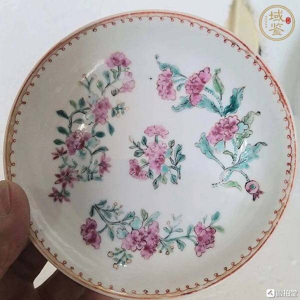 古玩陶瓷花卉紋粉彩盤真品鑒賞圖