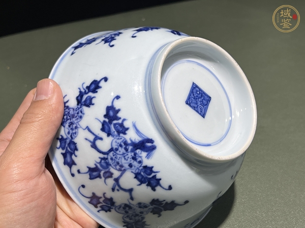 古玩陶瓷福壽三多紋青花碗真品鑒賞圖